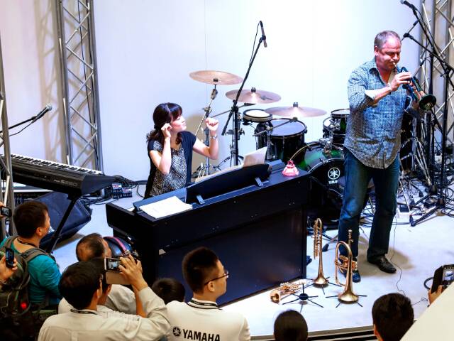皇家88小号表演艺术家Jens Lindemann（彦斯·林德曼）荣获加拿大勋章