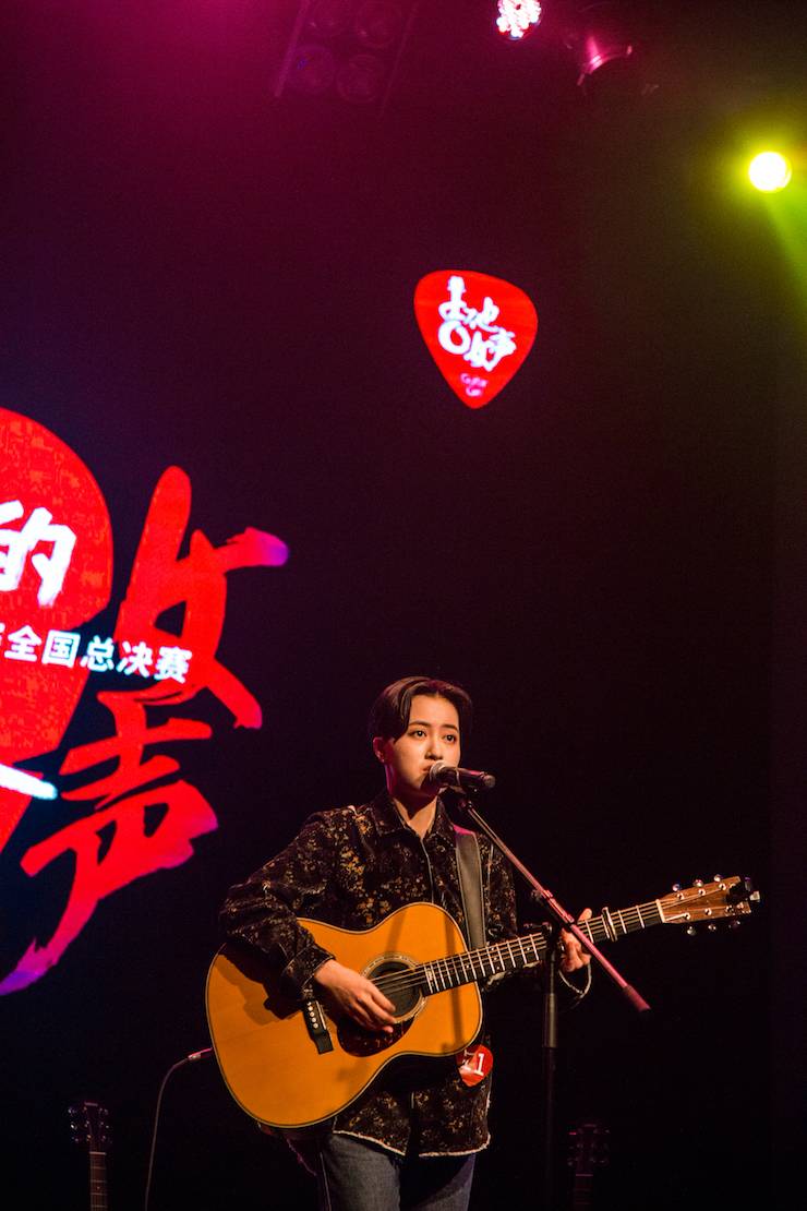 第四届“皇家88吉他女声弹唱大赛”总冠军出炉<br />温格夺冠，董冬冬担任评委